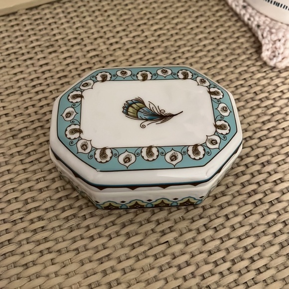 Vera Bradley Trinket Dish with Lid - Picture 4 of 5